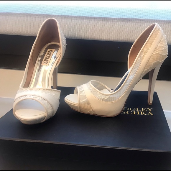 Badgley Mischka lace heels
